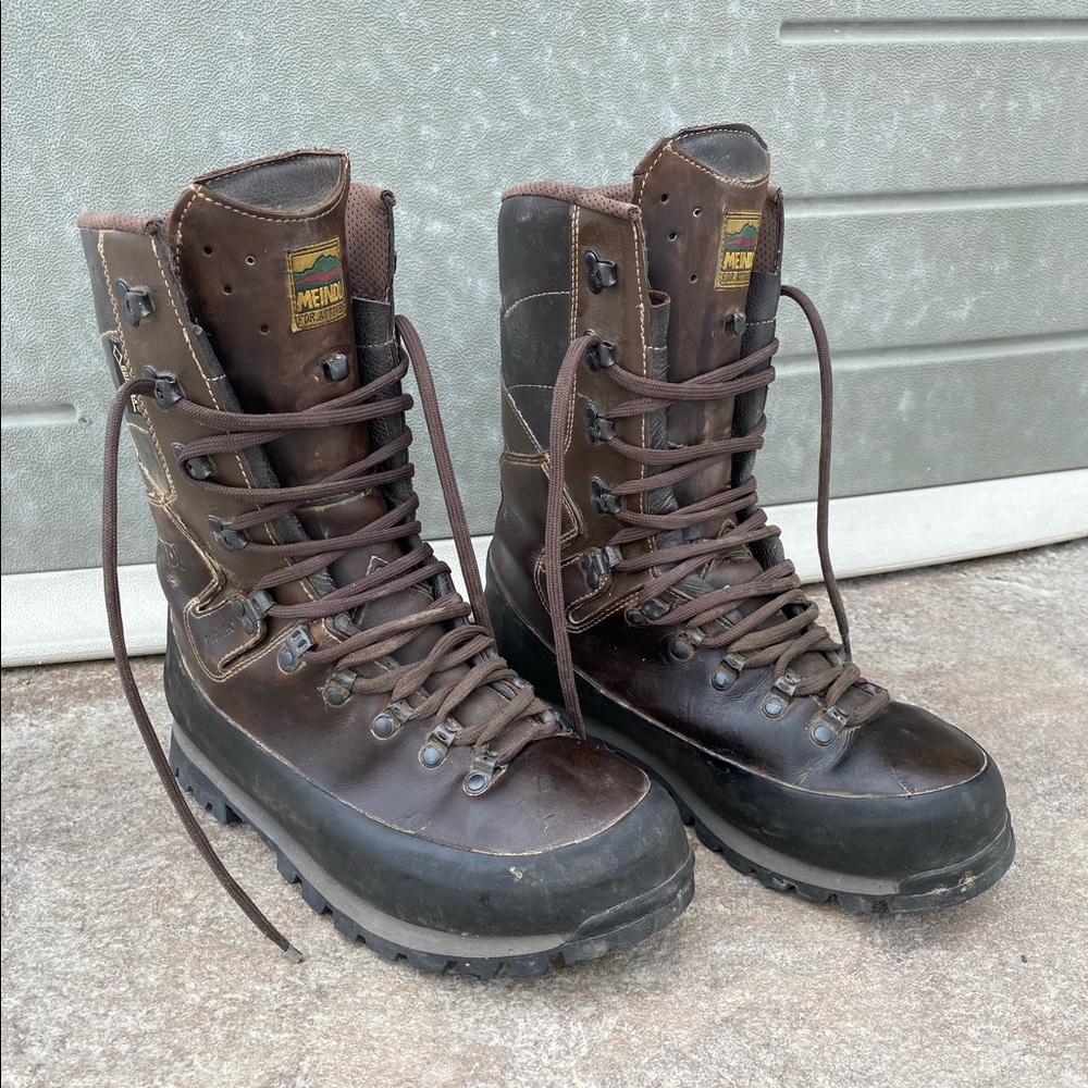 Meindl 2801-10 hiking boots
